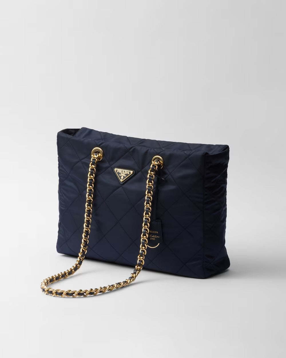 PRADA    プラダ Re-Edition 1995 チェーンRe-Nylon ラージバッグ    PMRef:1BG467_2AOS_F0008_V_COO-最安値に挑戦中!!!