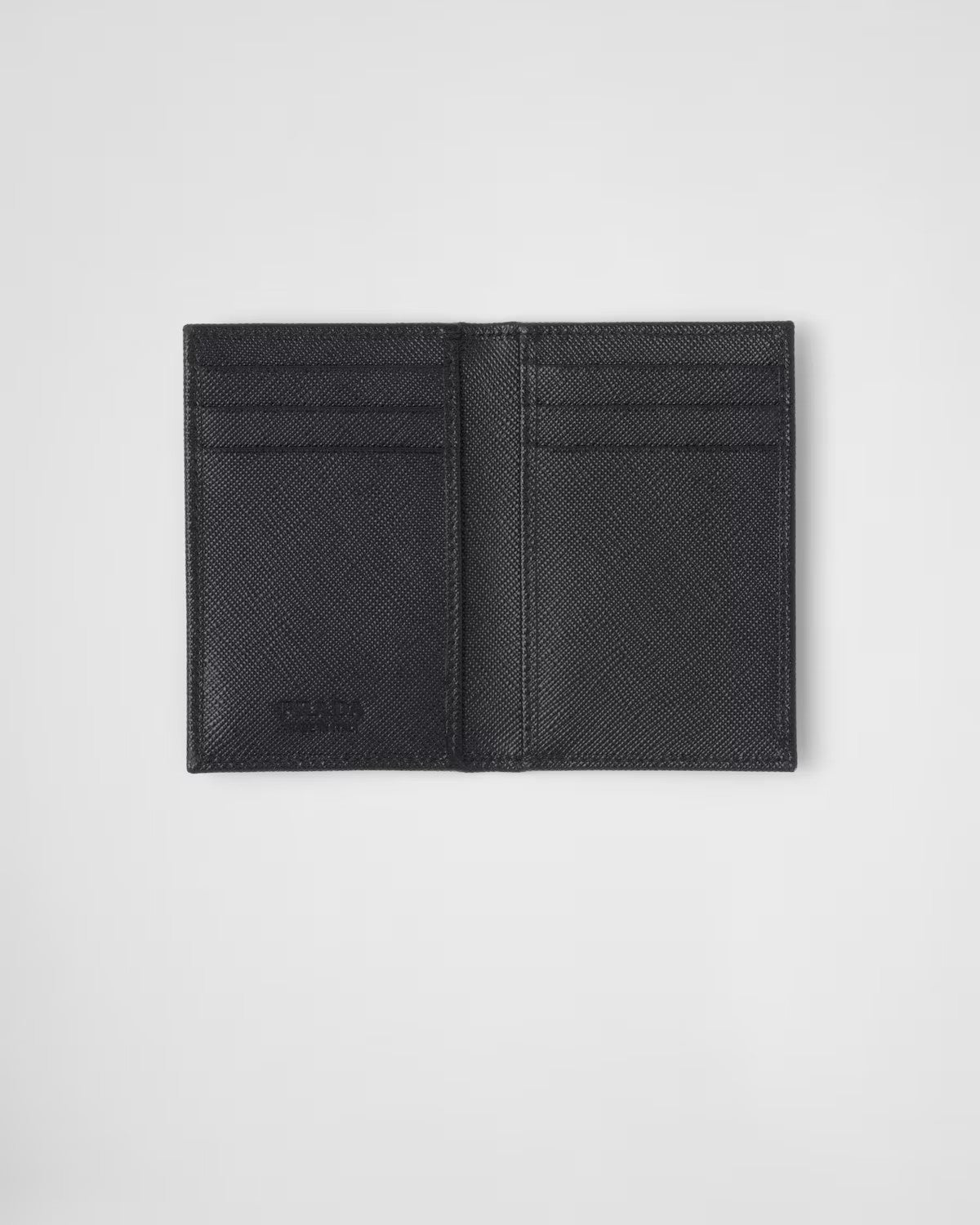 PRADA      サフィアーノトライアングル カードホルダー    PMRef:2MC101_QHH_F0002