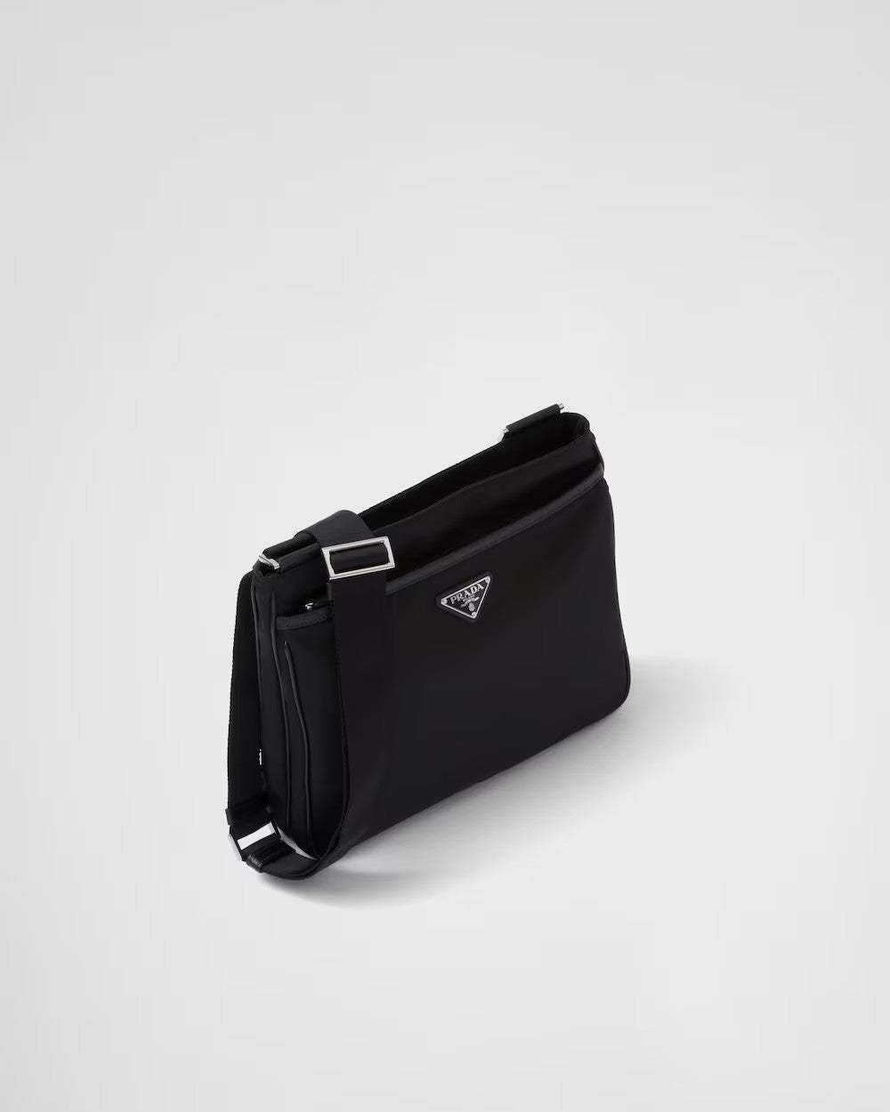 PRADA      Re-Nylon xサフィアーノレザー ショルダーバッグ    PMRef:2VH118_2DMH_F0002_V_XOO-最安値に挑戦中!!!