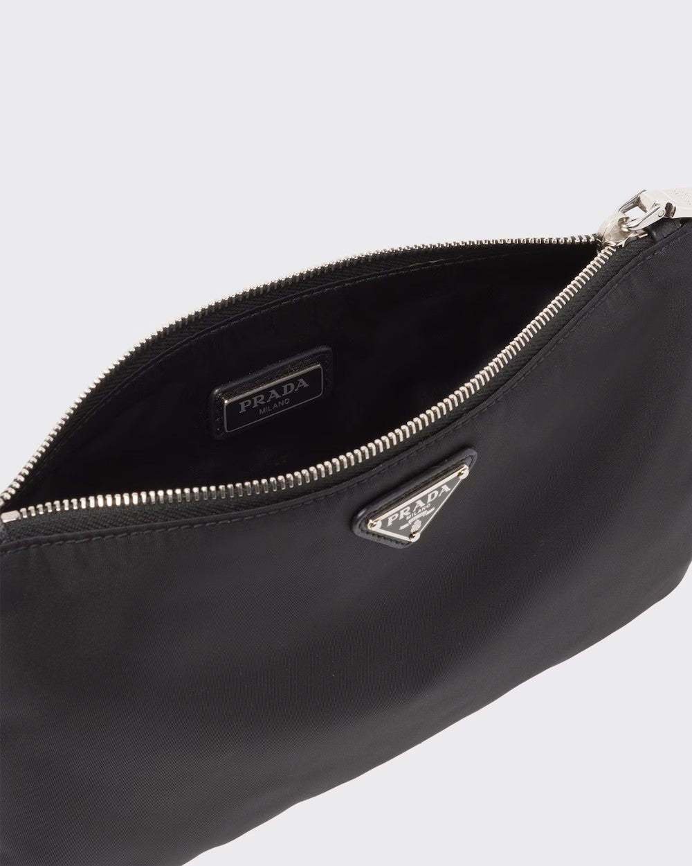 PRADA      Re-Nylon xサフィアーノレザー ポーチ    PMRef:2NH004_2DMH_F0002