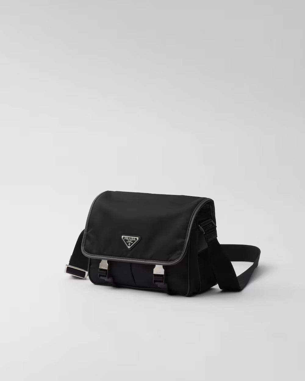 PRADA      Re-Nylon xサフィアーノレザー ショルダーバッグ    PMRef:2VD769_2DMH_F0002_V_XLO-最安値に挑戦中!!!