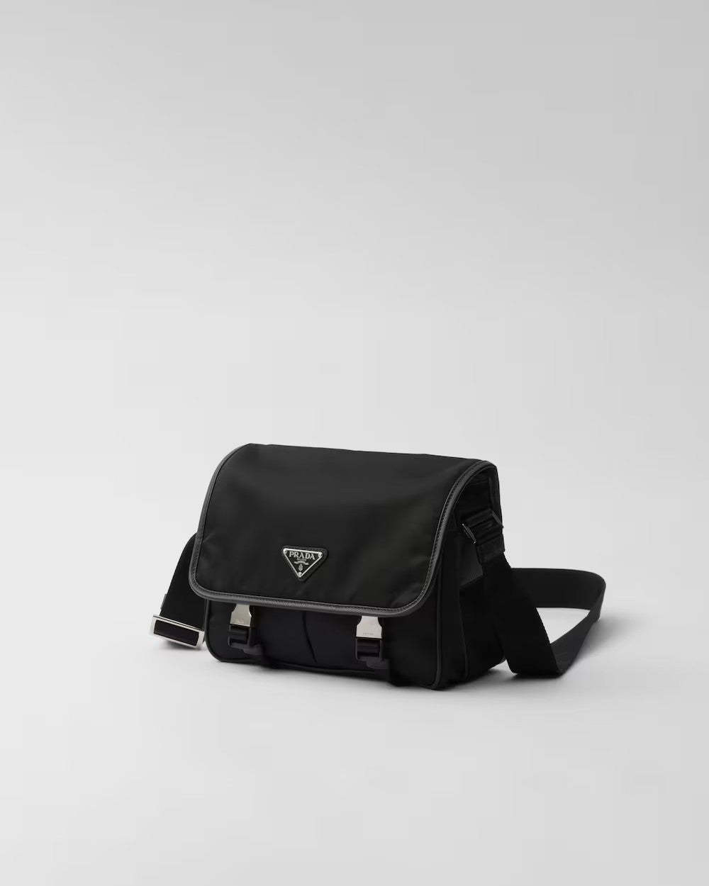 PRADA      Re-Nylon xサフィアーノレザー ショルダーバッグ    PMRef:2VD769_2DMH_F0002_V_XLO-最安値に挑戦中!!!