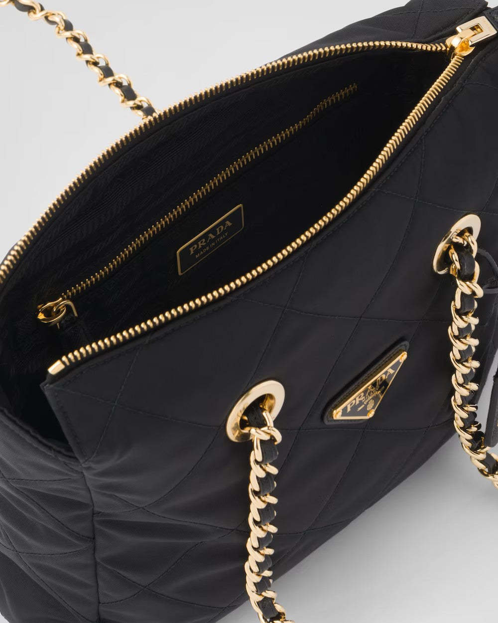 PRADA    プラダ Re-Edition 1995 チェーンRe-Nylon スモールトートバッグ    PMRef:1BG468_2AOS_F0002_V_COO-最安値に挑戦中!!!