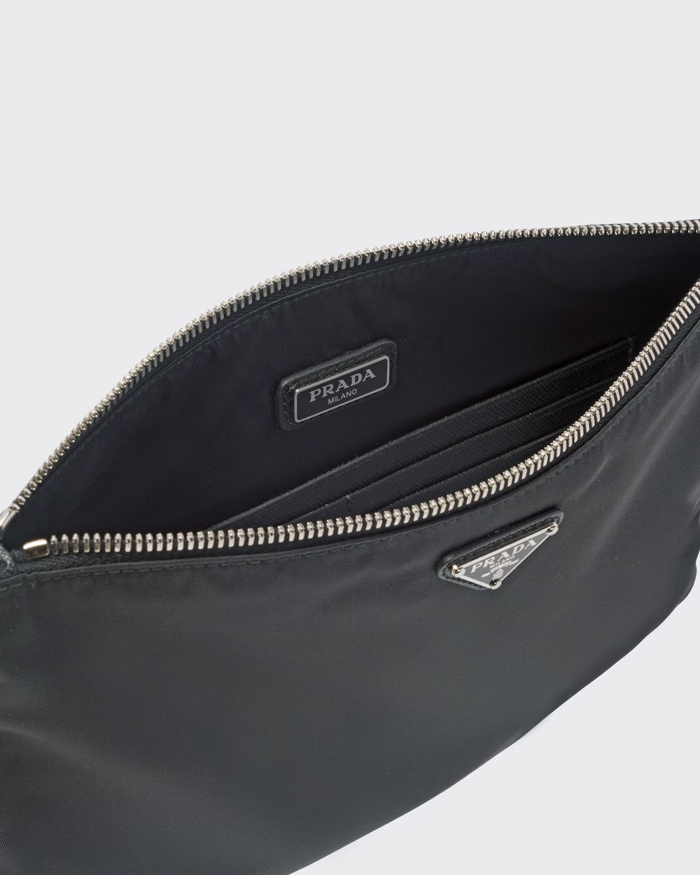 PRADA      Re-Nylon xサフィアーノレザー ポーチ    PMRef:2NH006_2DMH_F0002