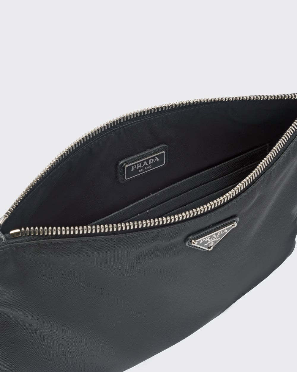 PRADA      Re-Nylon xサフィアーノレザー ポーチ    PMRef:2NH006_2DMH_F0002