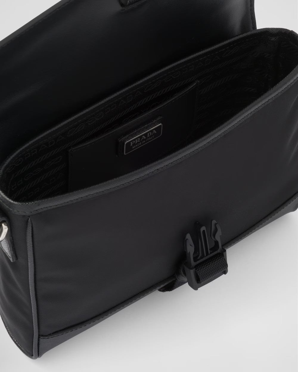 PRADA      リナイロンとサフィアーノのショルダーバッグ    PMRef:2VD053_2DMH_F0002_V_OOO-最安値に挑戦中!!!