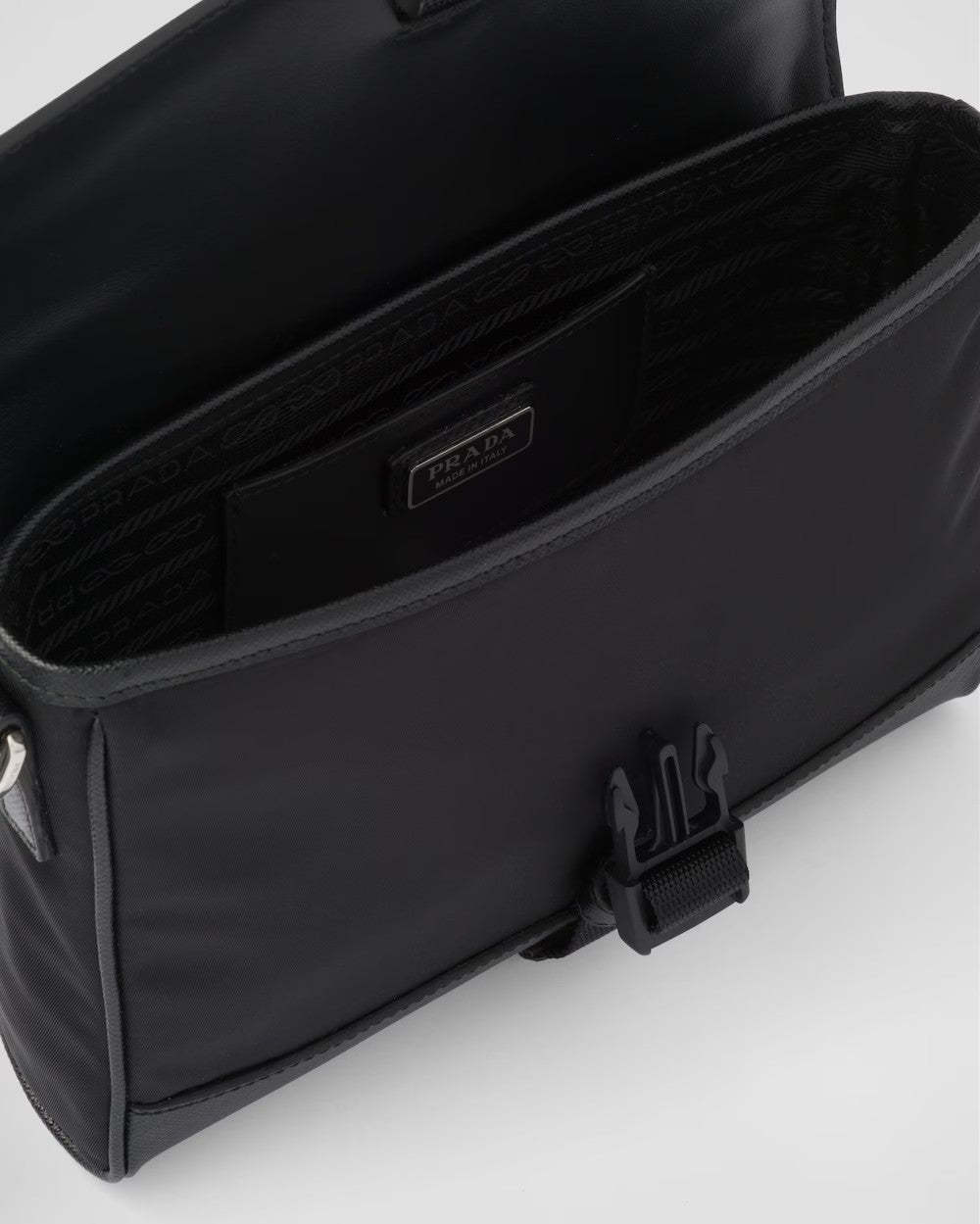 PRADA      リナイロンとサフィアーノのショルダーバッグ    PMRef:2VD053_2DMH_F0002_V_OOO-最安値に挑戦中!!!