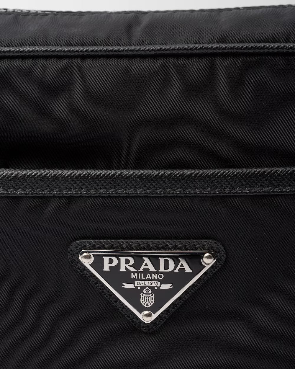 PRADA      Re-Nylon xサフィアーノレザー ショルダーバッグ   PMRef:2VH048_2DMH_F0002_V_XOO-最安値に挑戦中!!!