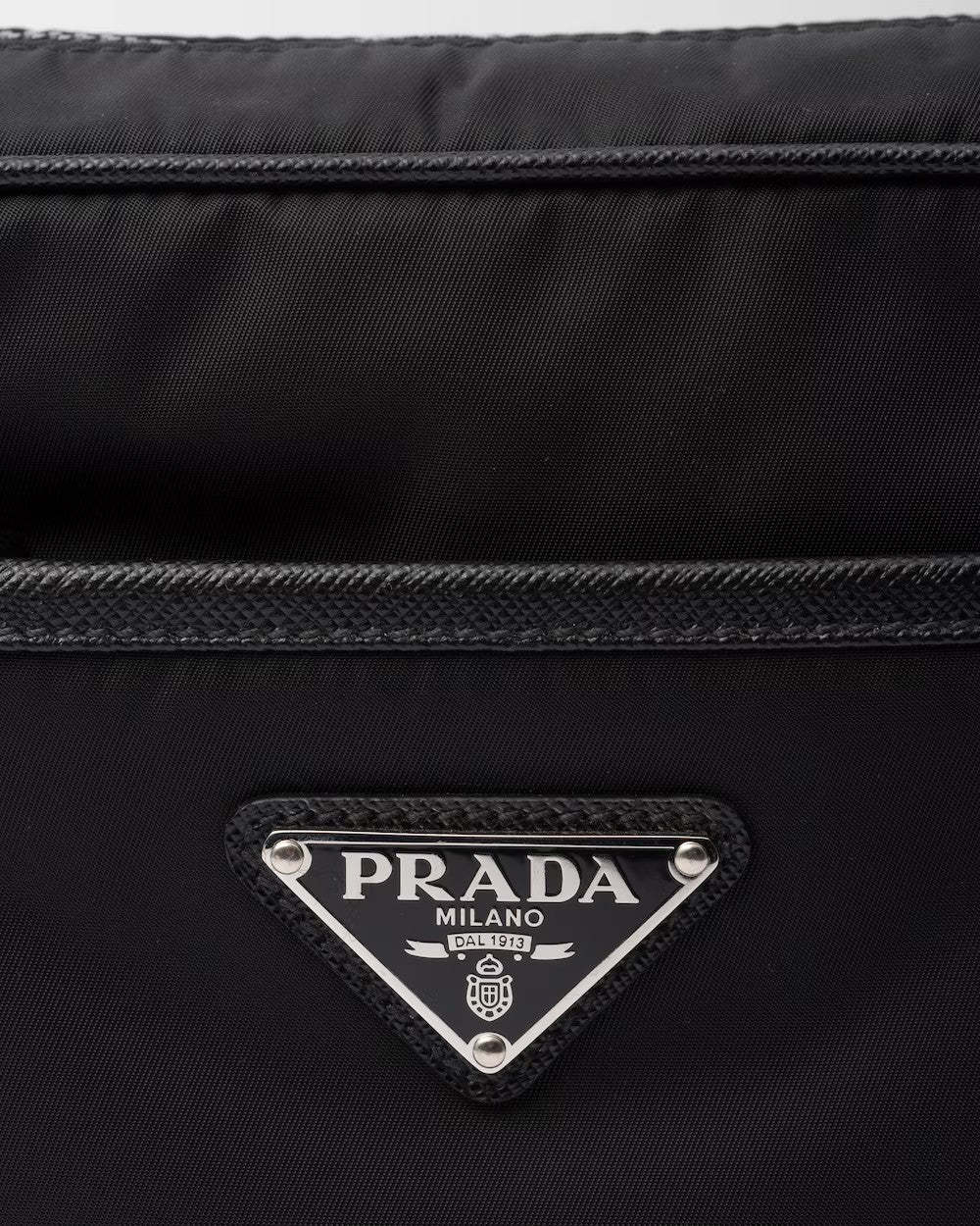 PRADA      Re-Nylon xサフィアーノレザー ショルダーバッグ   PMRef:2VH048_2DMH_F0002_V_XOO-最安値に挑戦中!!!