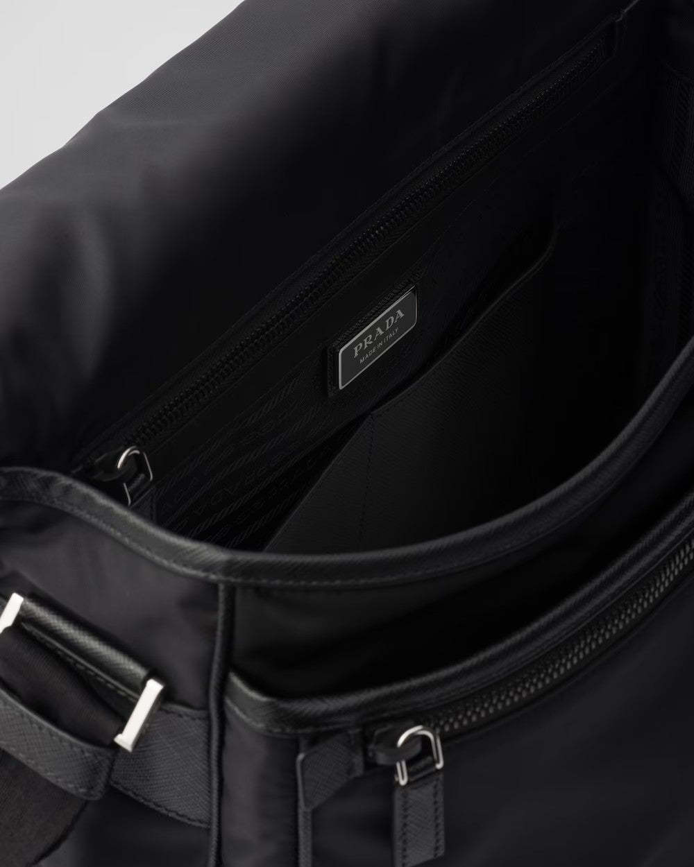 PRADA      Re-Nylon xサフィアーノレザー ショルダーバッグ    PMRef:2VD768_2DMH_F0002_V_XLO-最安値に挑戦中!!!