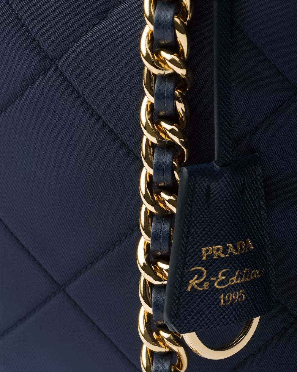 PRADA    プラダ Re-Edition 1995 チェーンRe-Nylon ラージバッグ    PMRef:1BG467_2AOS_F0008_V_COO-最安値に挑戦中!!!
