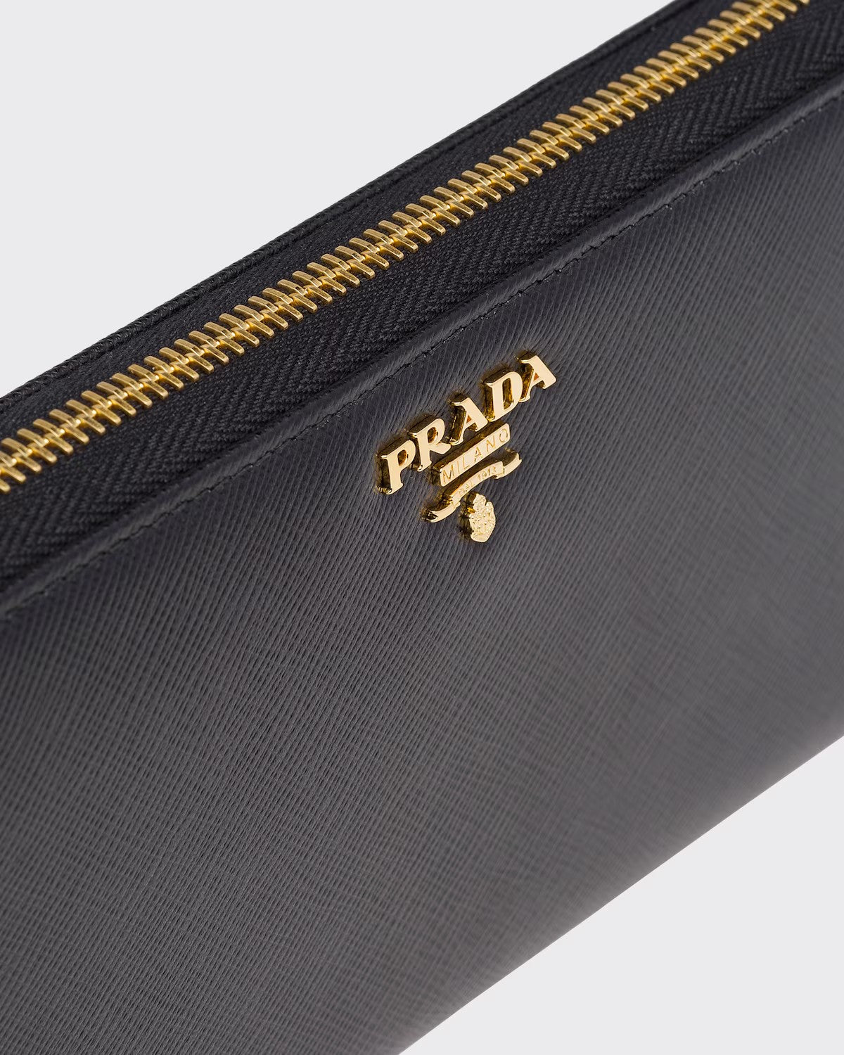 PRADA      サフィアーノレザー ジップアラウンド長財布    PMRef:1ML506_QWA_F0002-最安値に挑戦中!!!