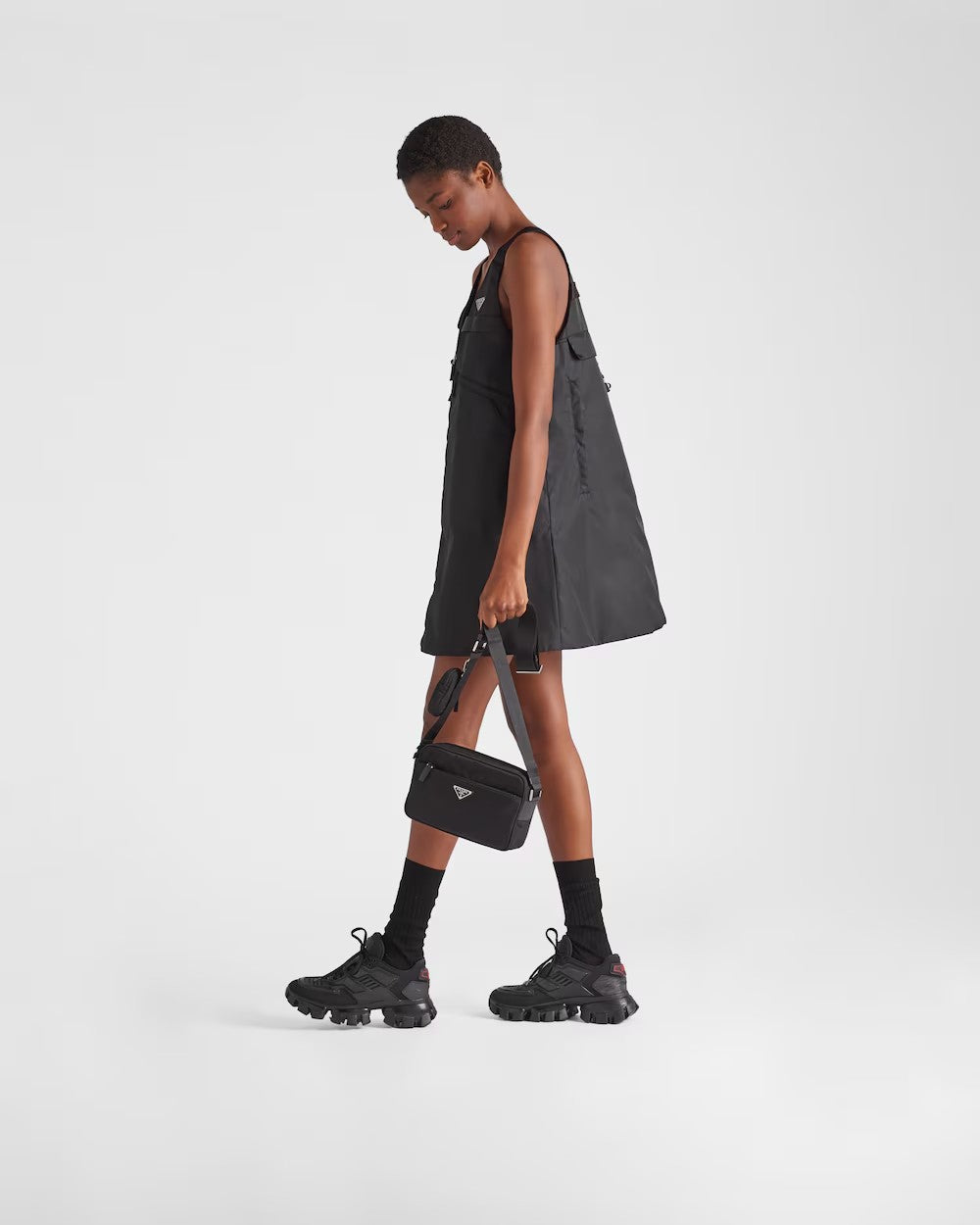 PRADA     Re-Nylon ショルダーバッグ    PMRef:1BC167_RV44_F0002_V_B1M-最安値に挑戦中!!!