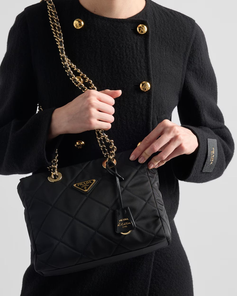 PRADA    プラダ Re-Edition 1995 チェーンRe-Nylon スモールトートバッグ    PMRef:1BG468_2AOS_F0002_V_COO-最安値に挑戦中!!!