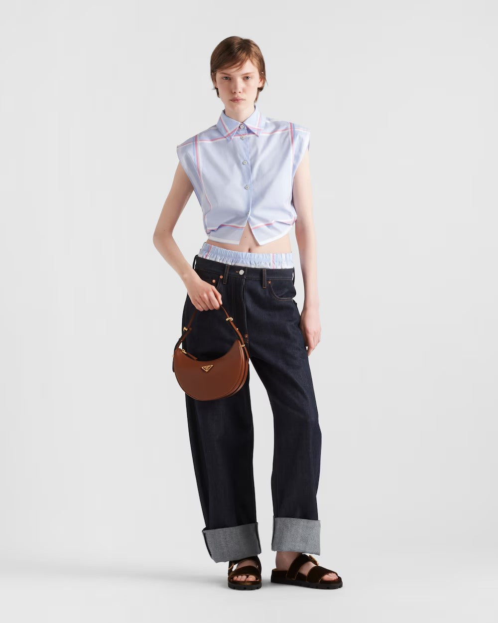 PRADA    プラダ アーケ レザー ショルダーバッグ    PMRef:1BC194_ASK_F0XUG_V_OOO-最安値に挑戦中!!!