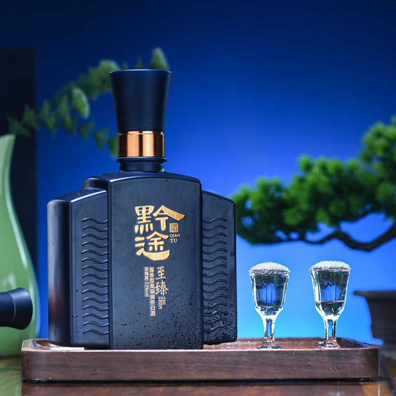 Qiantu 53%vol Baijiu 500ml