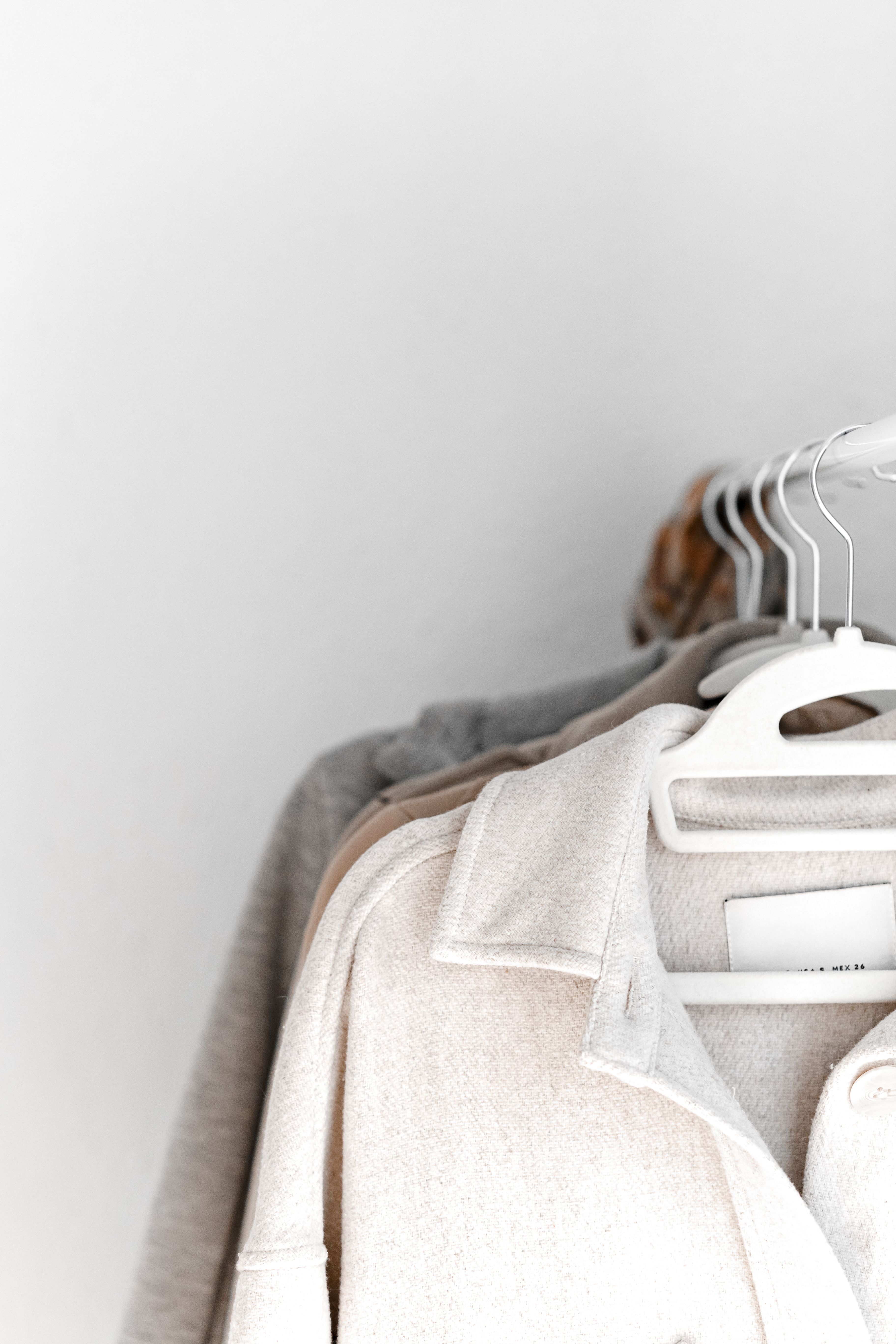 VEIMIA neutral wardrobe illustrating flexible clothing choices after mastectomy