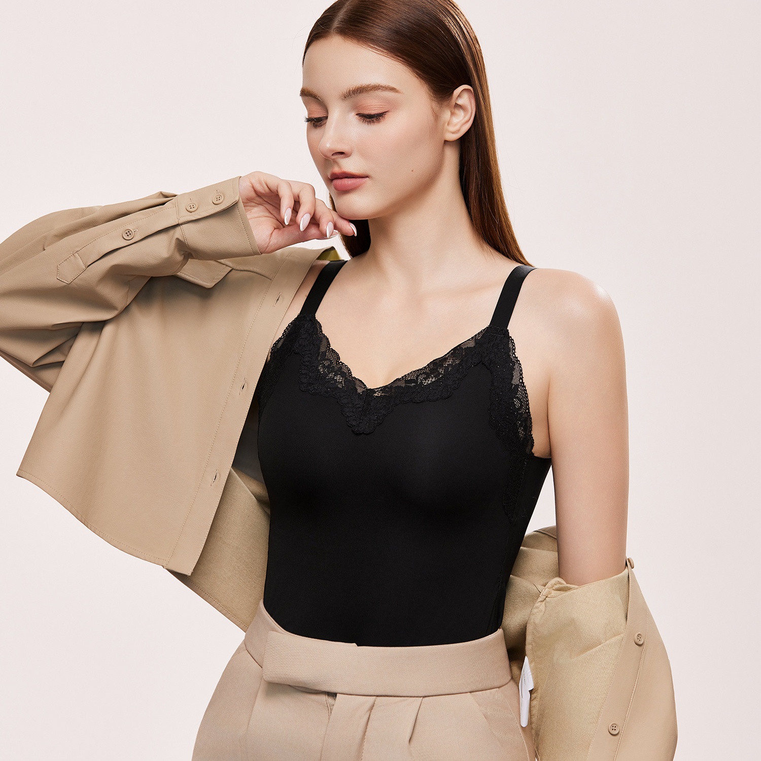 {"default":"Bra-free Camisole With Elegant Lace Design Veimia"}
