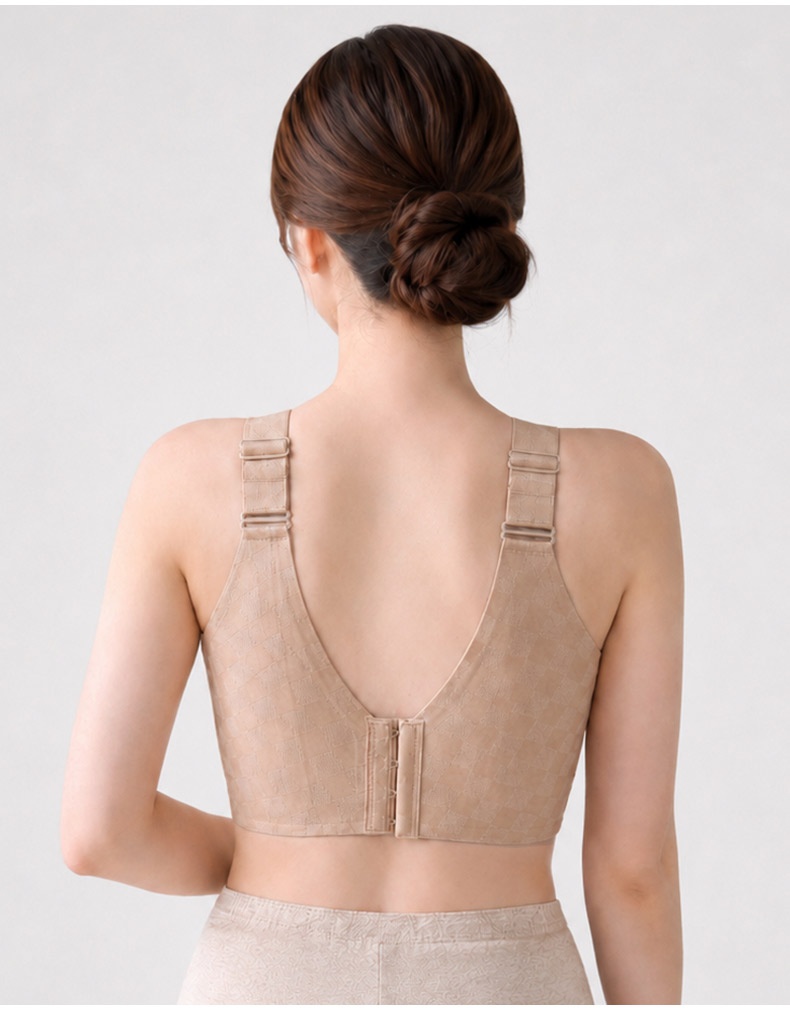 Model wearing sand minimizer bra back view with wide straps VEIMIA