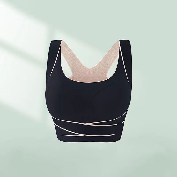 Front side buckle sports bra