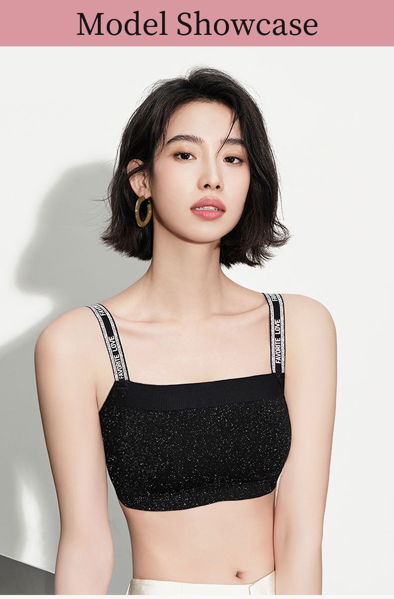 Model showcase image of black bra front view on model VEIMIA