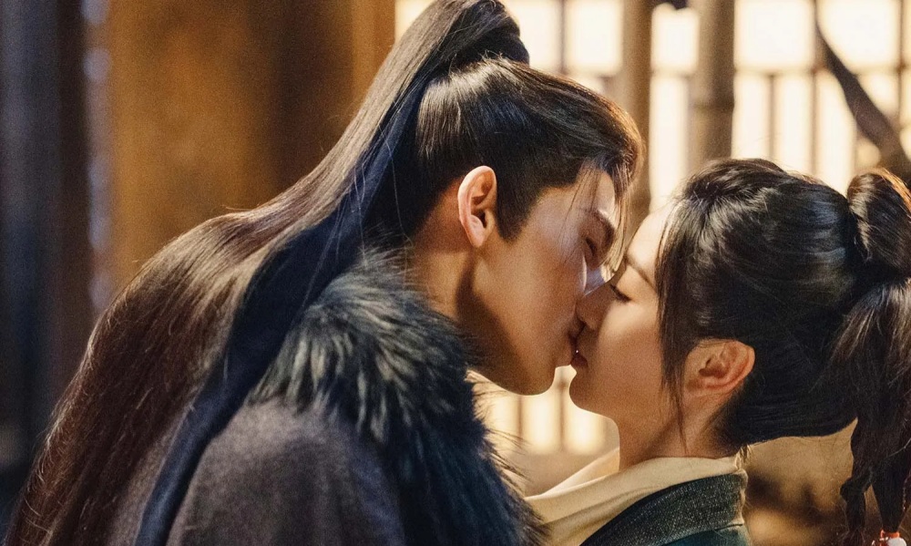 VEIMIA Pursuit of Jade romantic still featuring Zhang Linghe and Tian Xiwei as fans ask for the deleted kiss scenes back