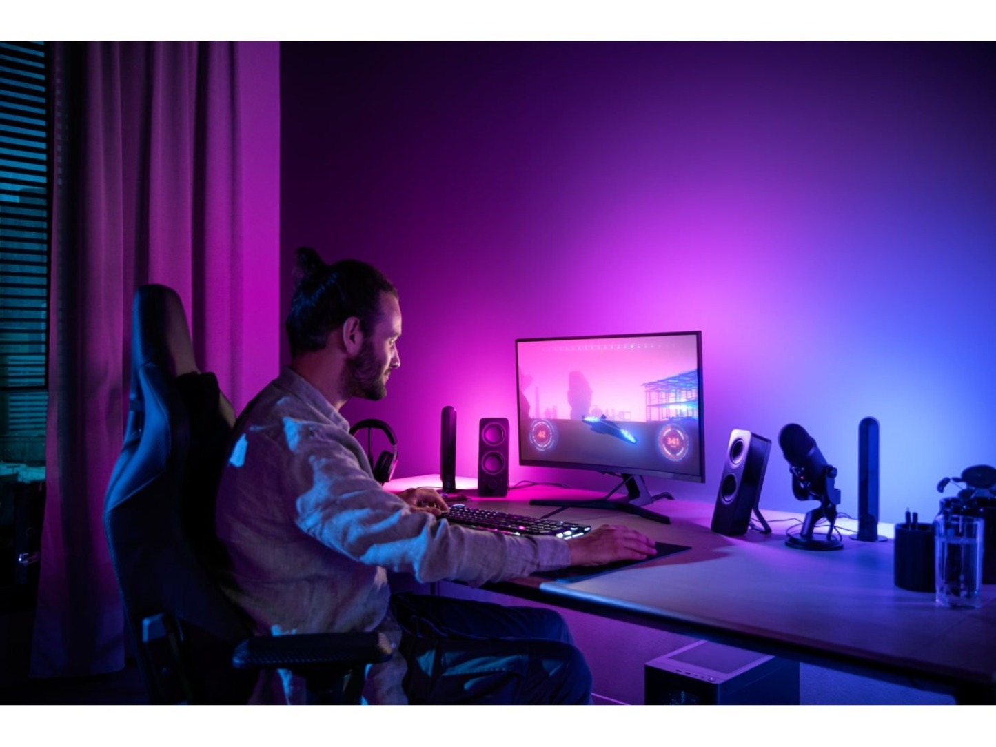 Philips Hue (32-34 吋) 智能漸變彩色燈帶(適配電腦螢幕)