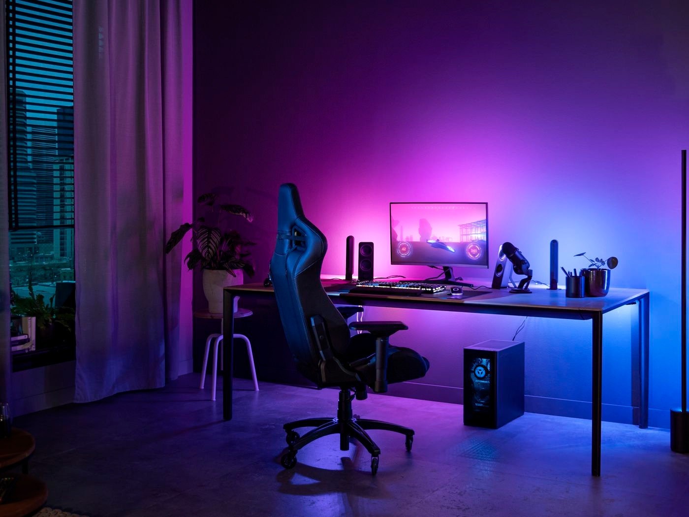 Philips Hue (32-34 吋) 智能漸變彩色燈帶(適配電腦螢幕)