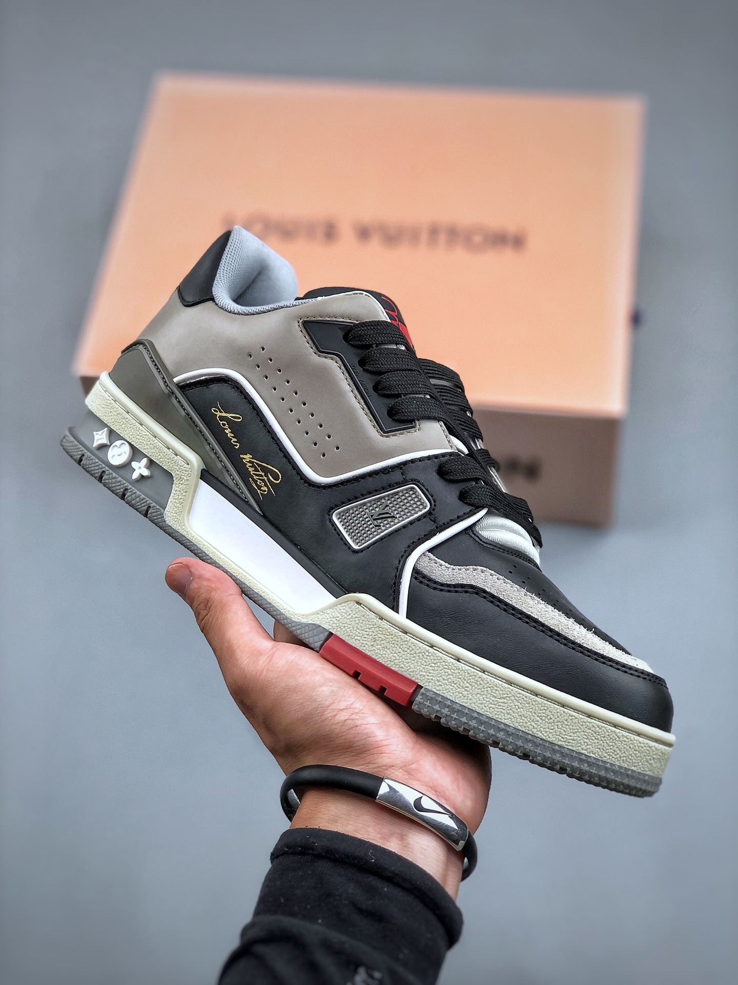 LV トレイナー･ライン スニーカー