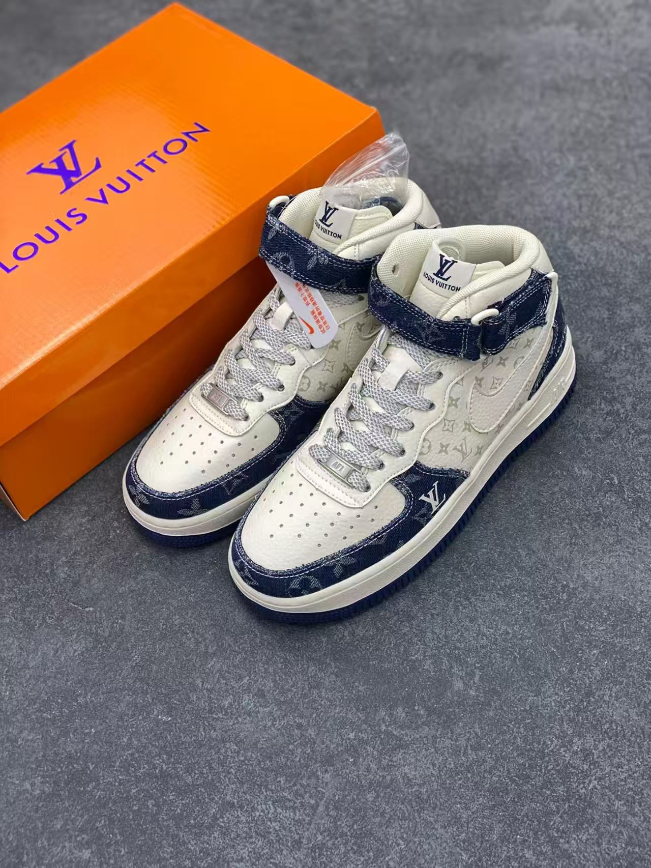 ルイ・ヴィトン ロー ×ナイキ 連名スニーカー
