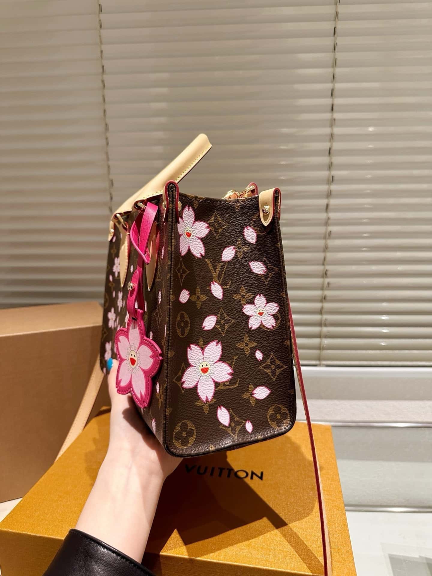 桜限定LV × TM オンザゴー PM M13269