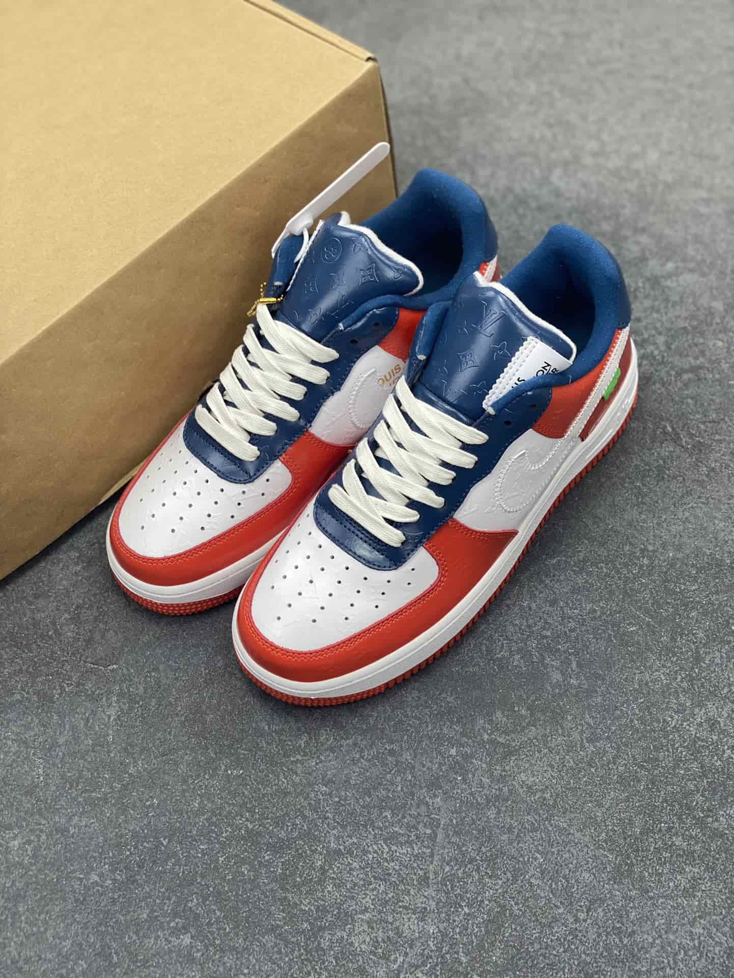 ルイ・ヴィトン ロー ×ナイキ AIR FORCE 1 ‍ 連名スニーカー
