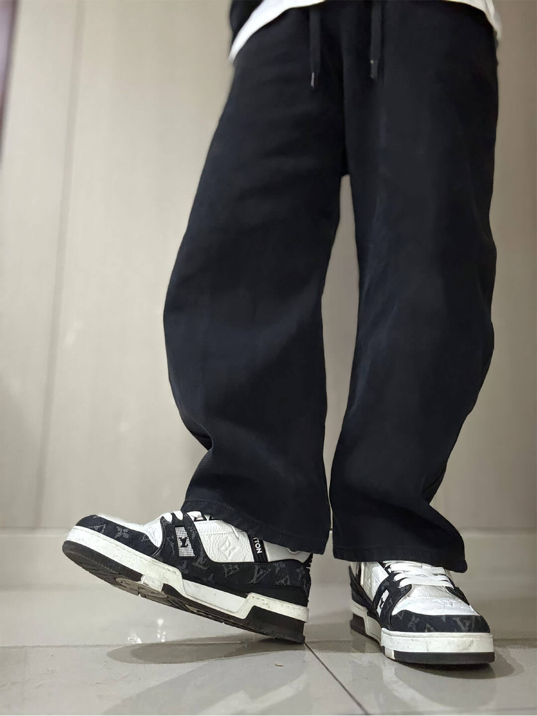 LVトレイナー･ライン スニーカー