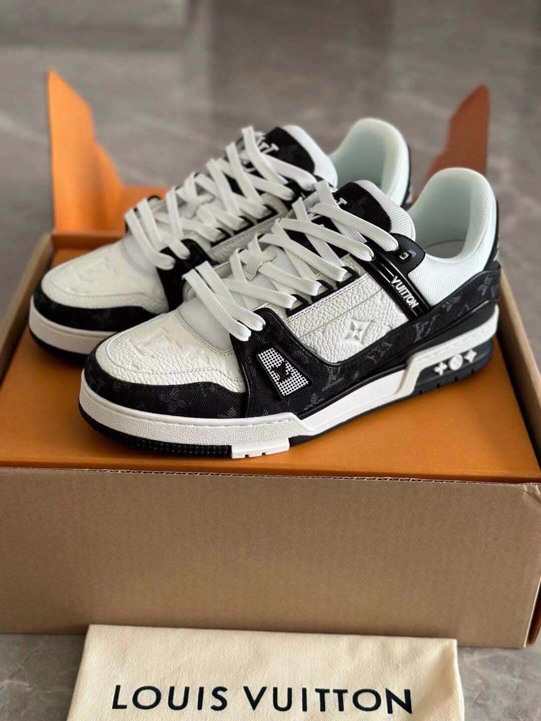 LVトレイナー･ライン スニーカー