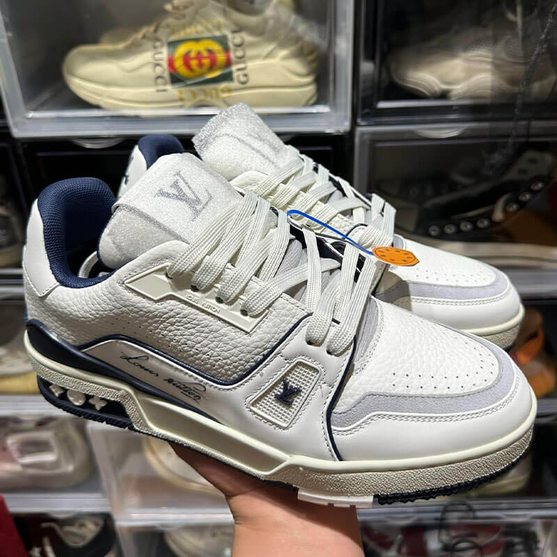 LV トレーナー スニーカー