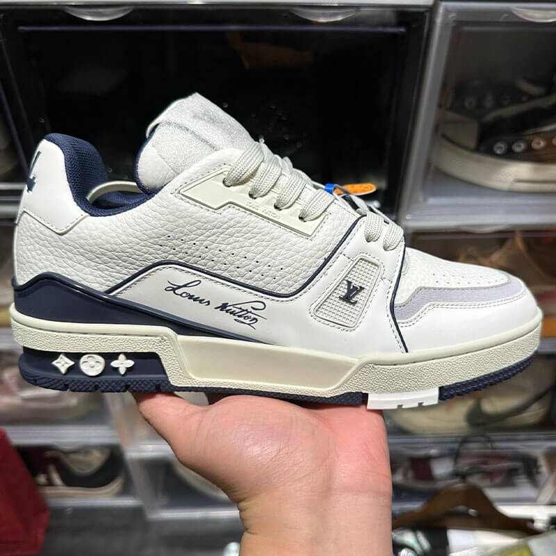 LV トレーナー スニーカー