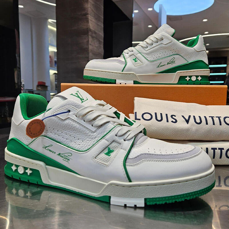 LV トレーナー スニーカー