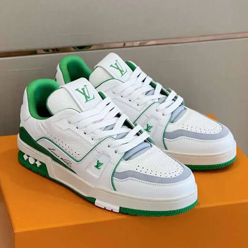 LV トレーナー スニーカー