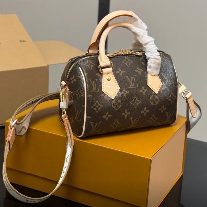 ヴィトンモノグラムバッグ  LV スピーディ･バンドリエール 20 M46222