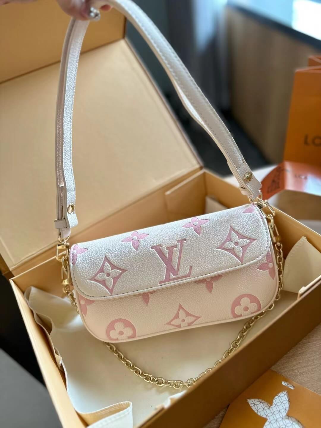 LVウォレット オン チェーン･アイビー トート バッグ おしゃれ ショルダー バッグ レディース