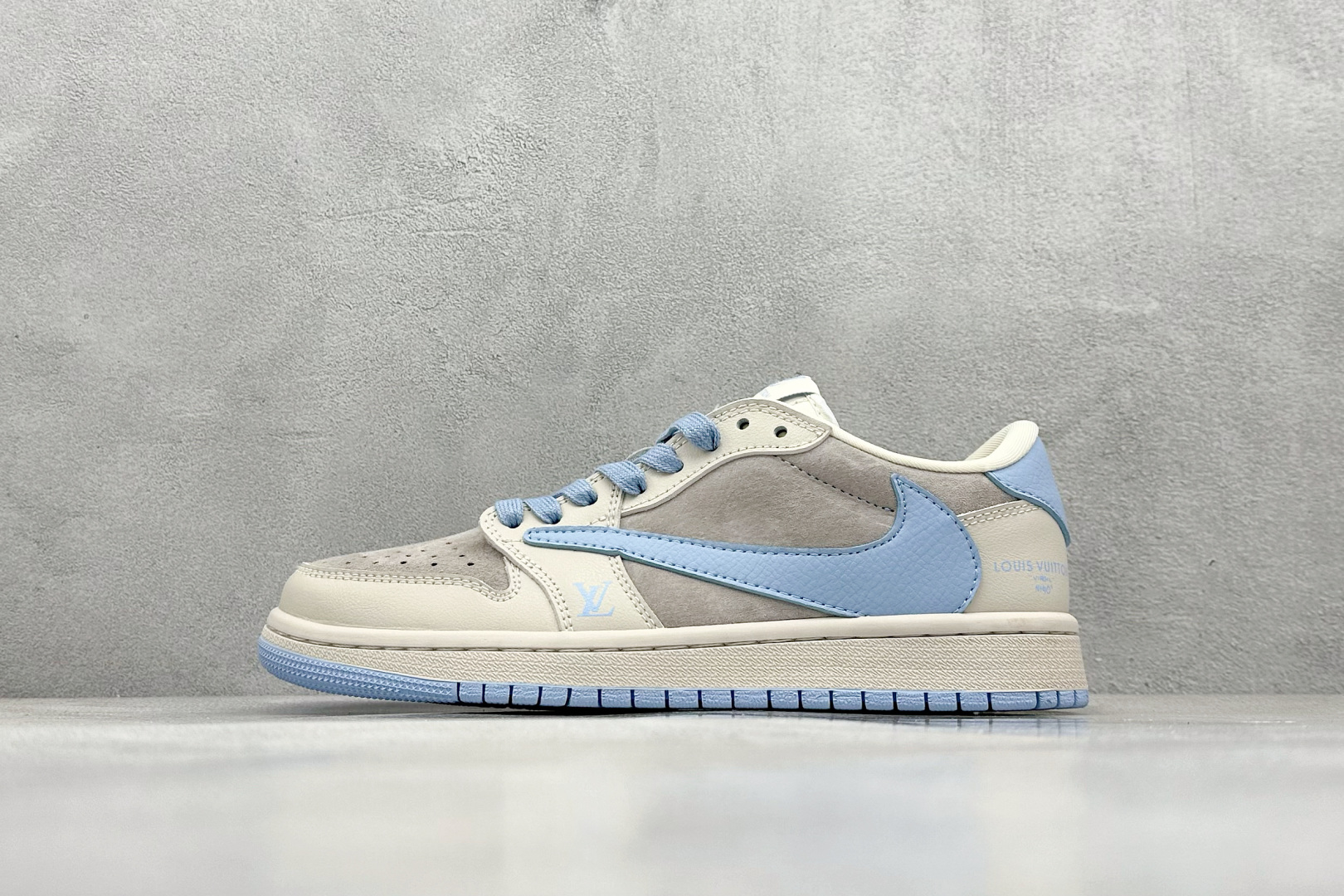 ルイ・ヴィトン ロー ×ナイキ AIR FORCE 1 ‍ 連名スニーカー