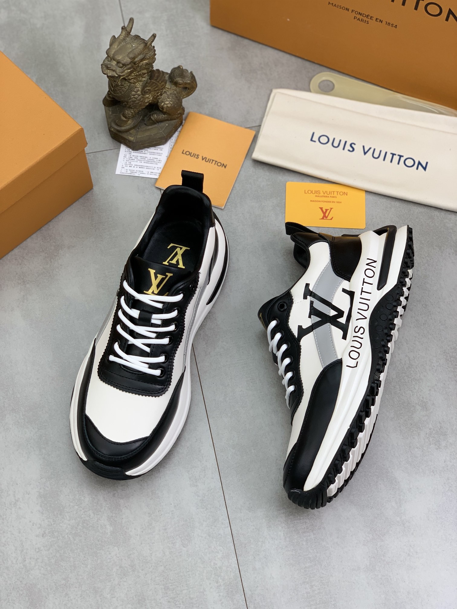 チャーリー･ライン スニーカー