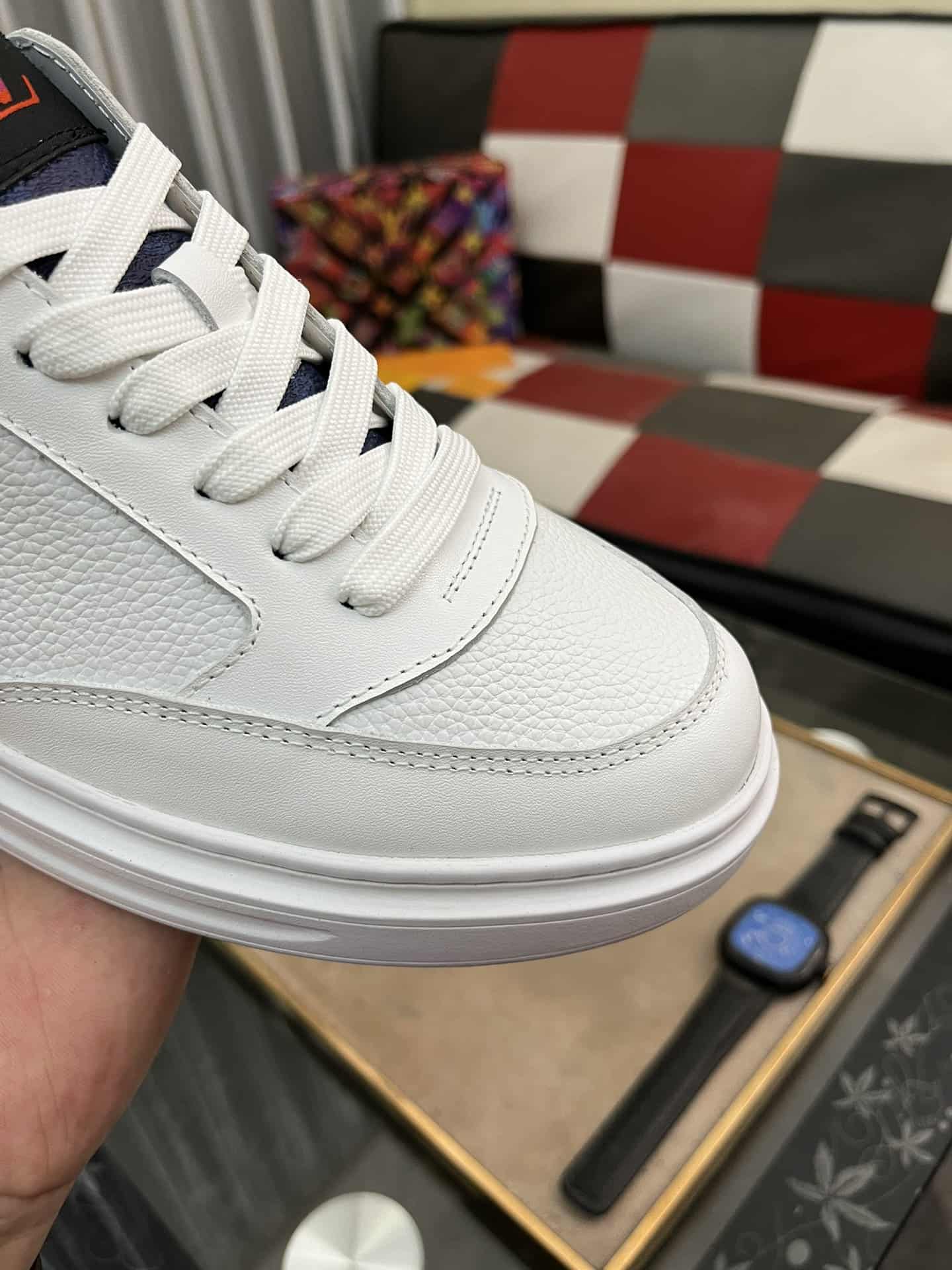 LV トレーナー スニーカー