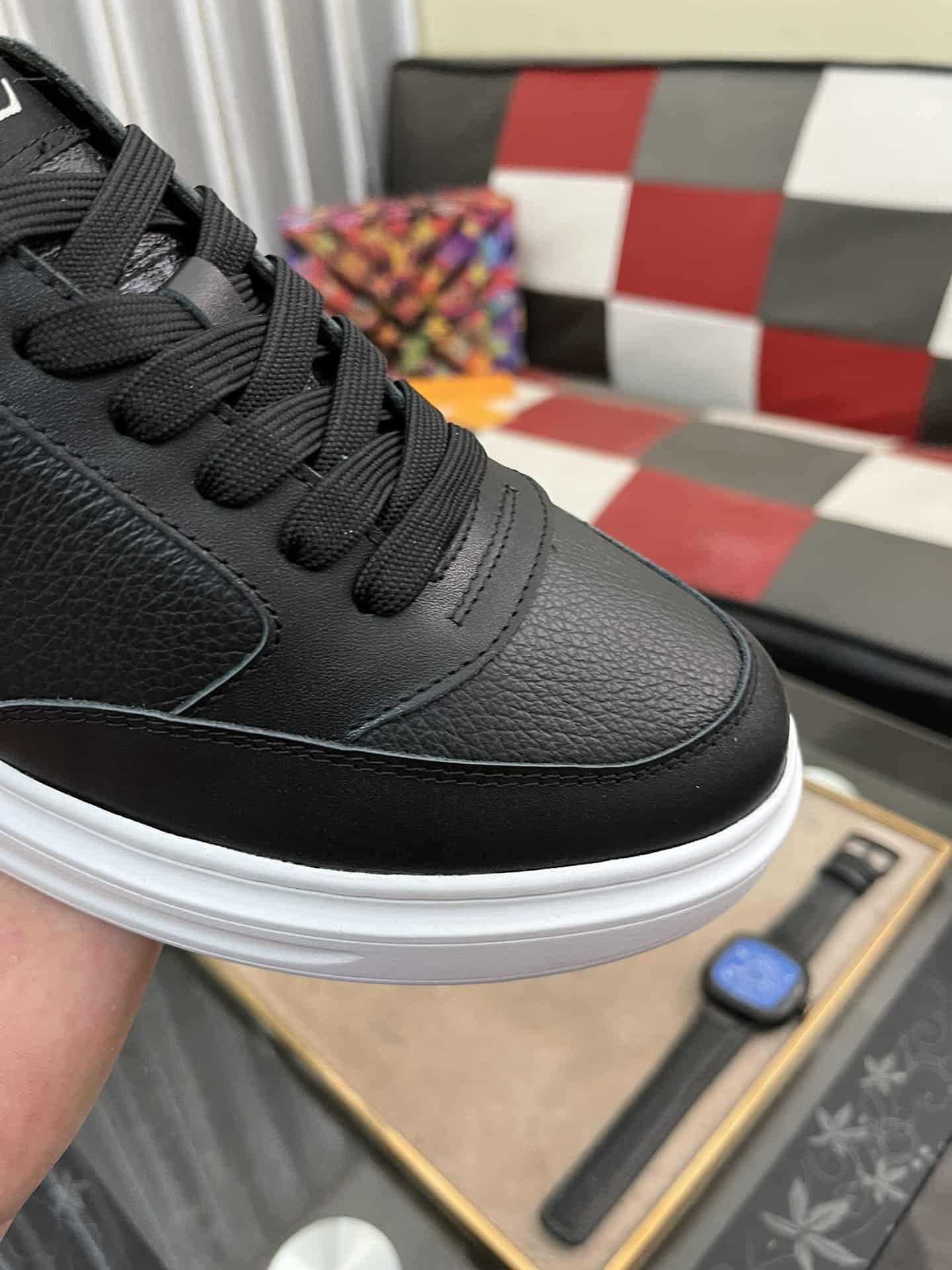 LV トレーナー スニーカー