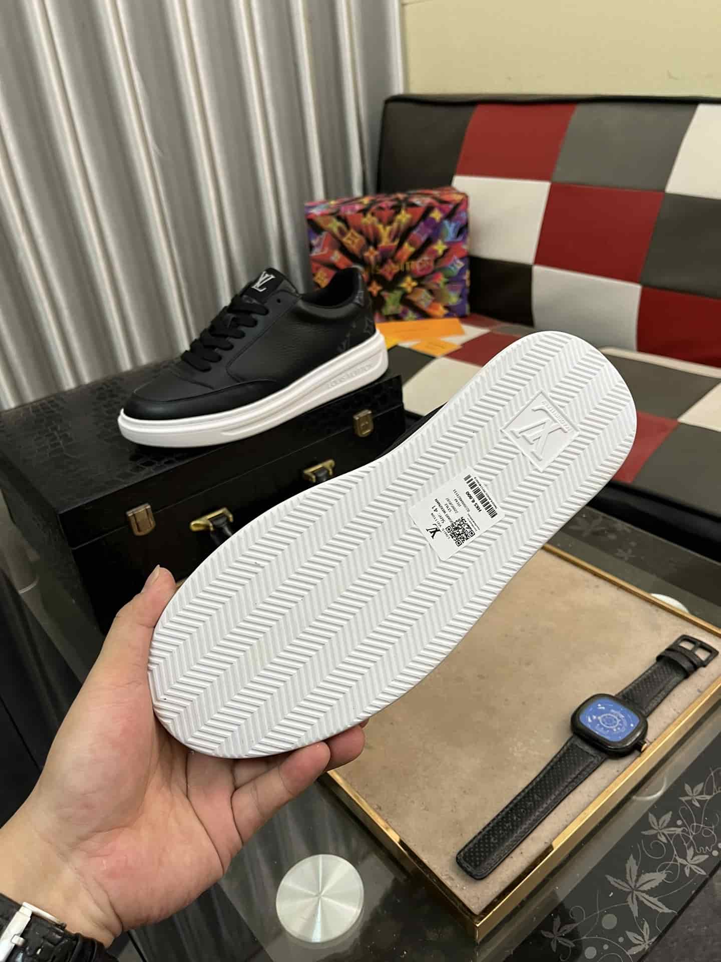 LV トレーナー スニーカー