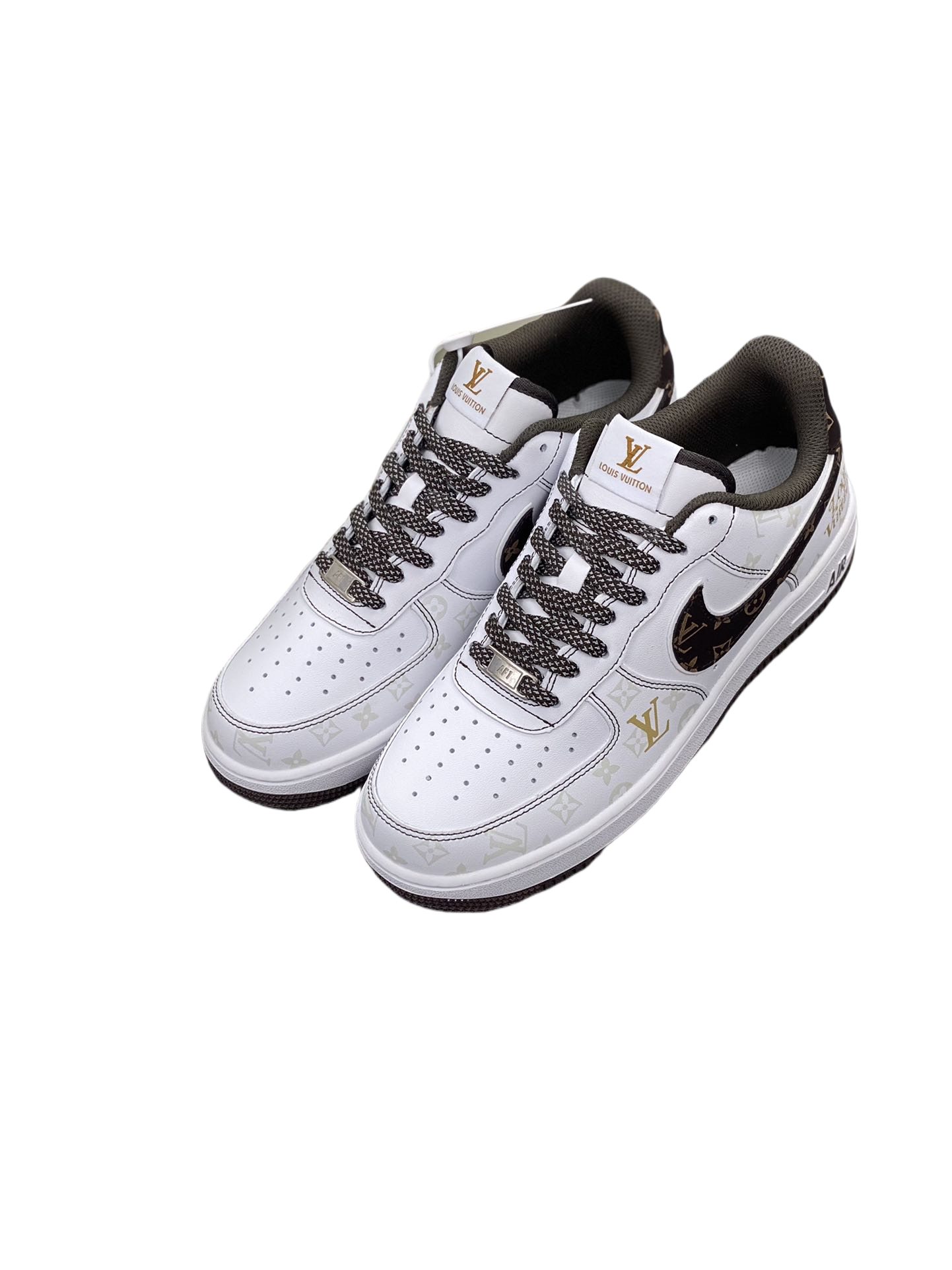 ルイ・ヴィトン ロー ×ナイキ  SB 連名スニーカー