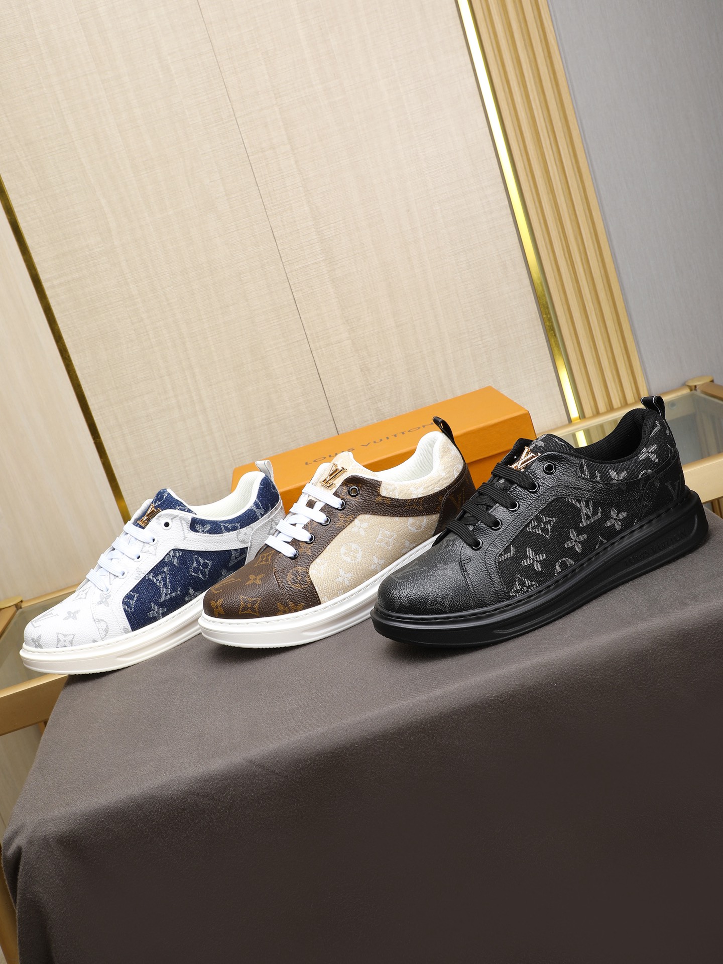 LV トレーナー スニーカー