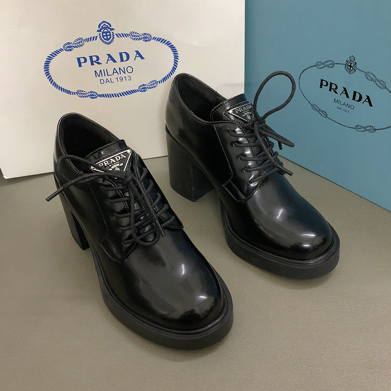 プラダ（ PRADA）Chocolate ブラッシュドレザー ハイヒール  ローファー レディース