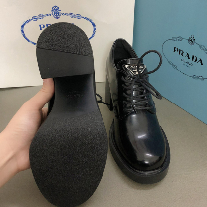 プラダ（ PRADA）Chocolate ブラッシュドレザー ハイヒール  ローファー レディース