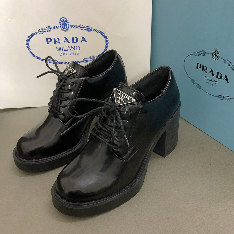 プラダ（ PRADA）Chocolate ブラッシュドレザー ハイヒール  ローファー レディース
